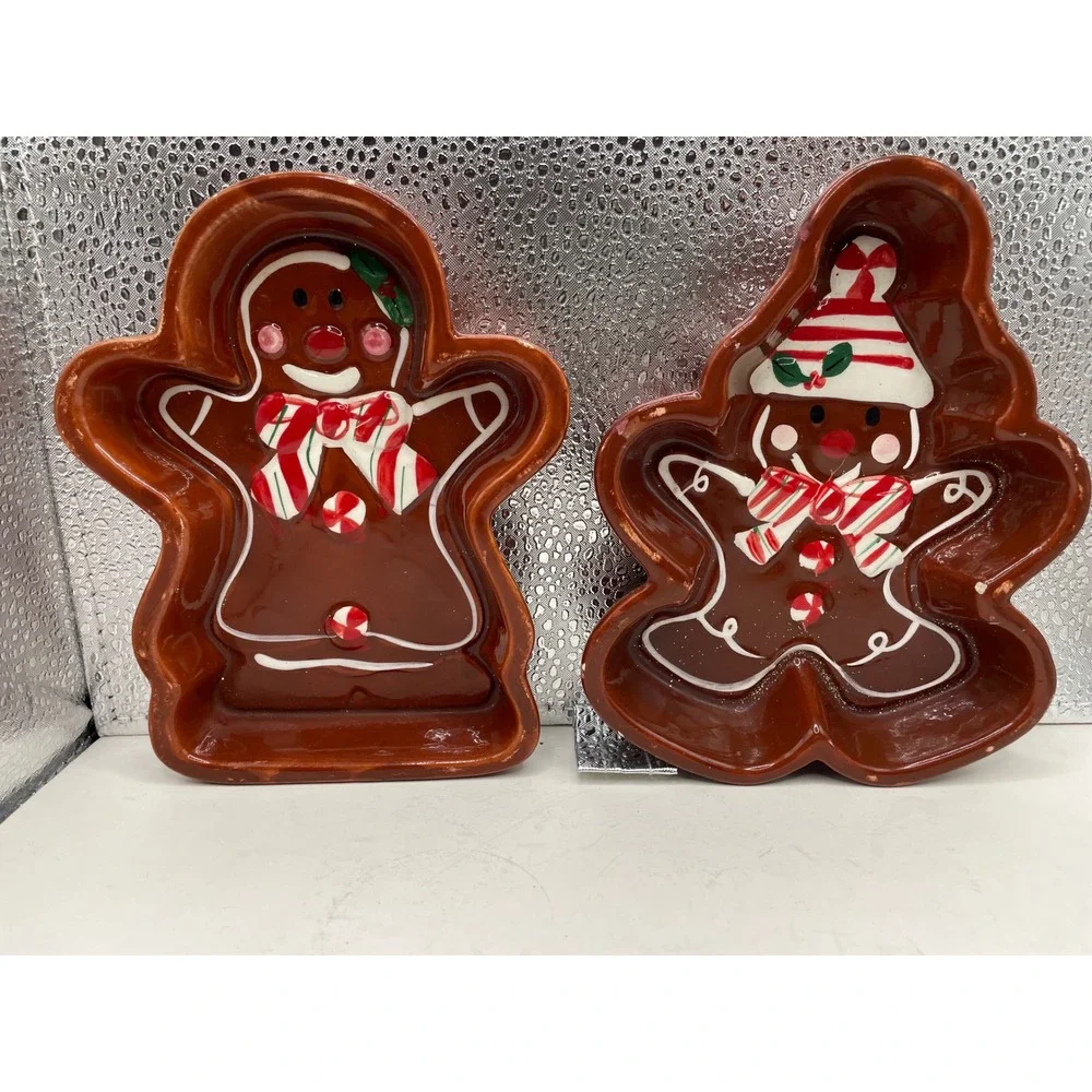 Pair of Ceramic Gingerbread‎ Man Baking Dishes Holiday Christmas Kitchenware